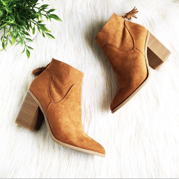Universal Thread Shoes - SALE 🌸 Universal Thread • Brown Leather Booties